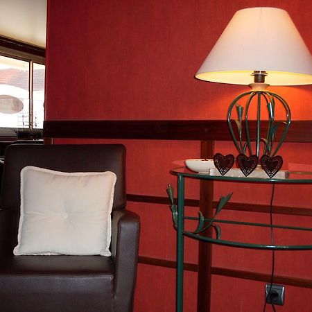 Le Ponceau Hotell Beaurepaire  Eksteriør bilde