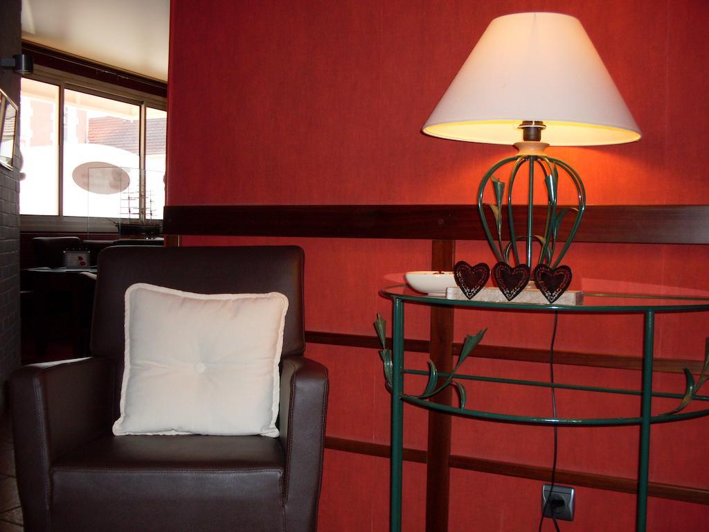 Le Ponceau Hotell Beaurepaire  Eksteriør bilde